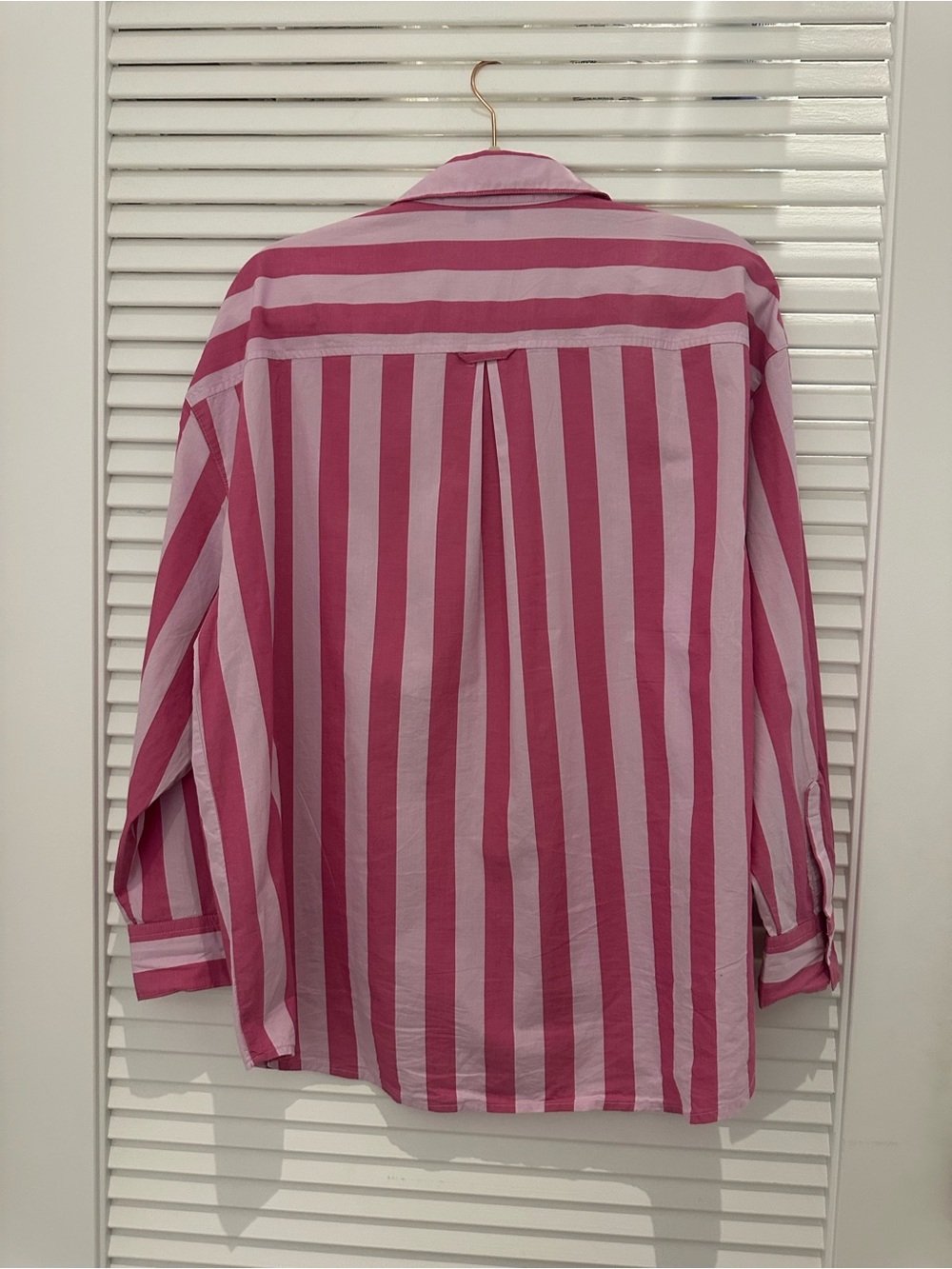Old Navy Oversized Button-Down Boyfriend Shirt - Picture 8 of 8